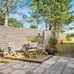 Newly Renovated In Prime Location At Elsegarde Direct Water Access
